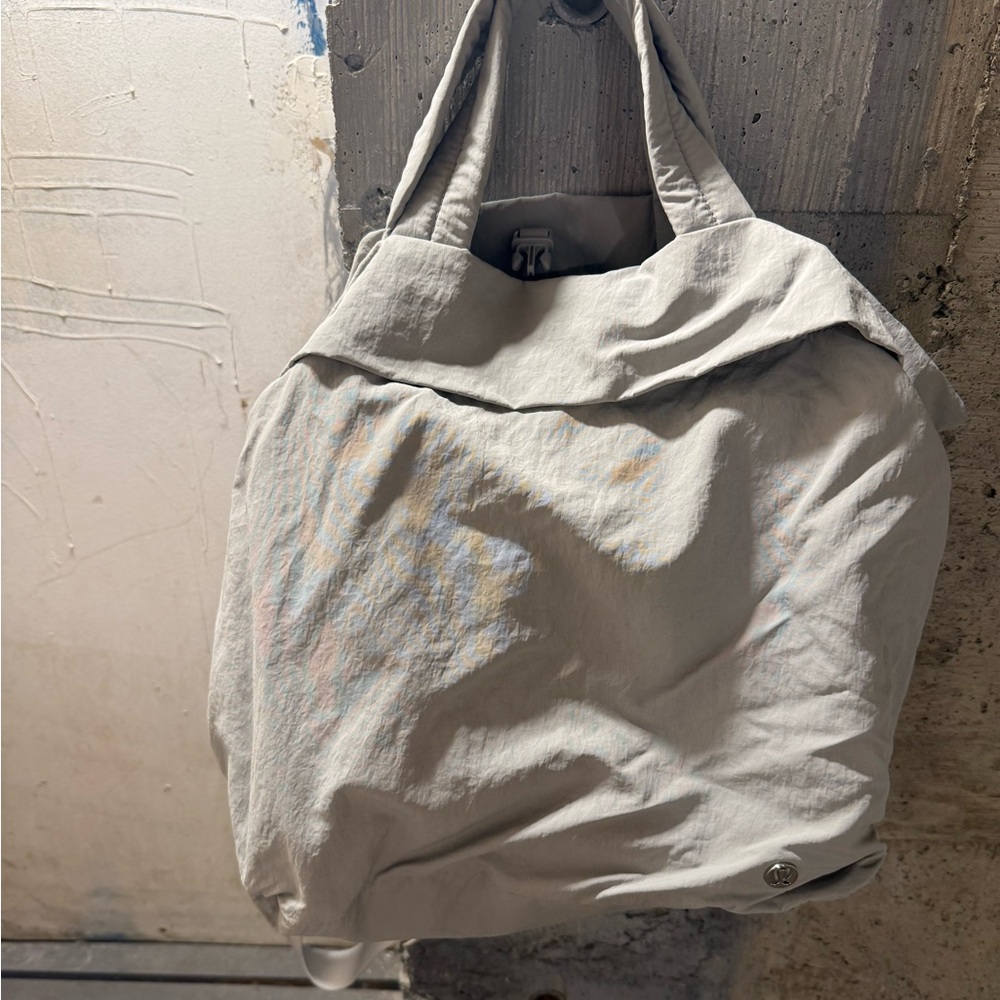 Stylish Gray Lululemon Women's Bag